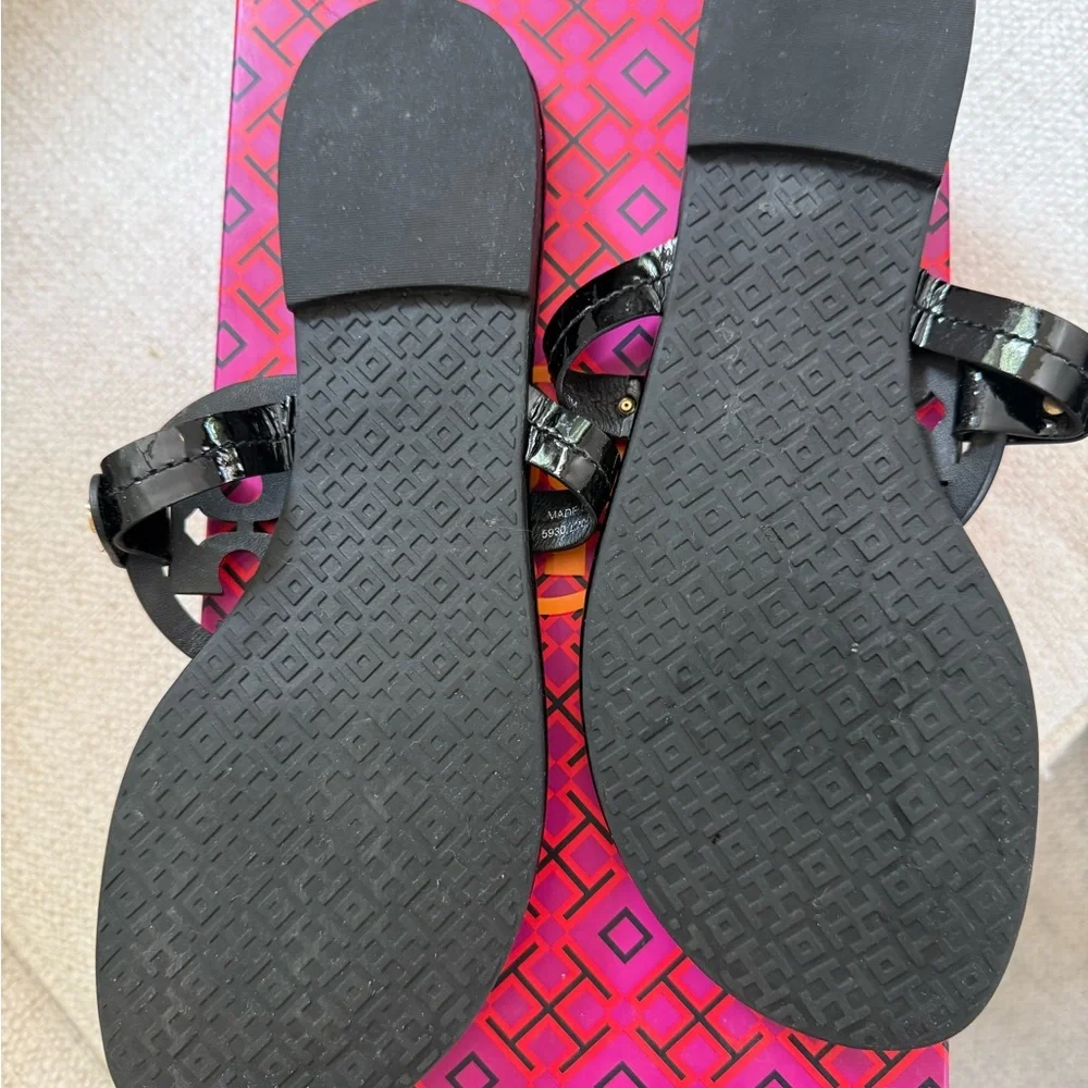Tory Burch Perfect Black Patent Calf Sandals - Picture 4 of 4